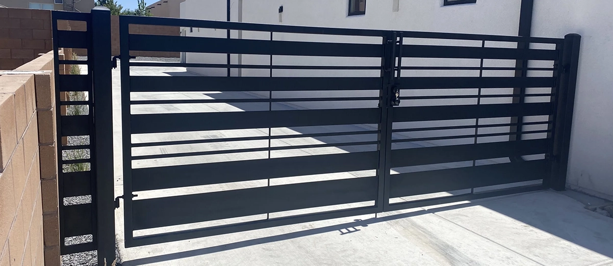 black double gate